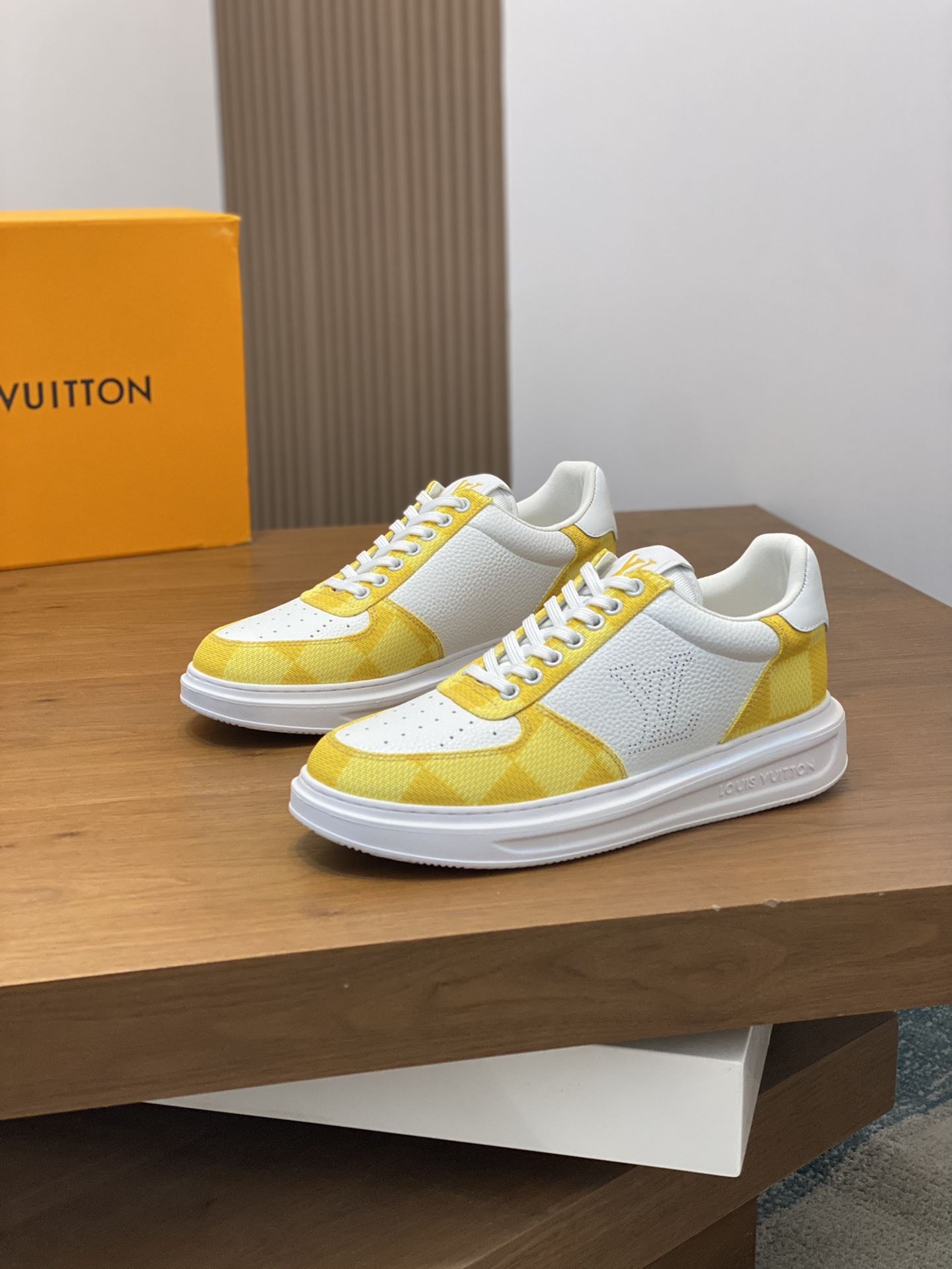 Louis Vuitton Low Shoes